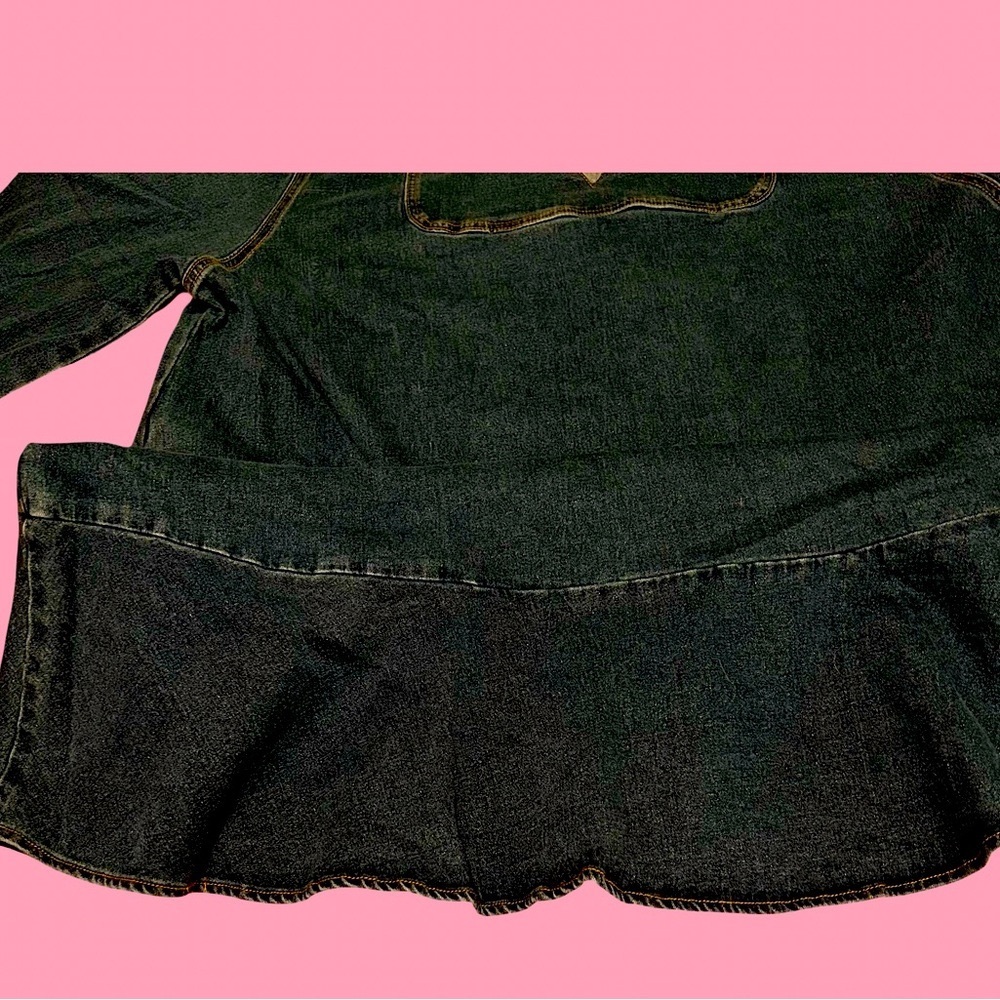 NWT. PRETTY SEASONAL DRESS W/ A HALF SLEEVE, V NECK,RUFFLE BOTTOM,STRETCHY DENIM - Picture 13 of 13